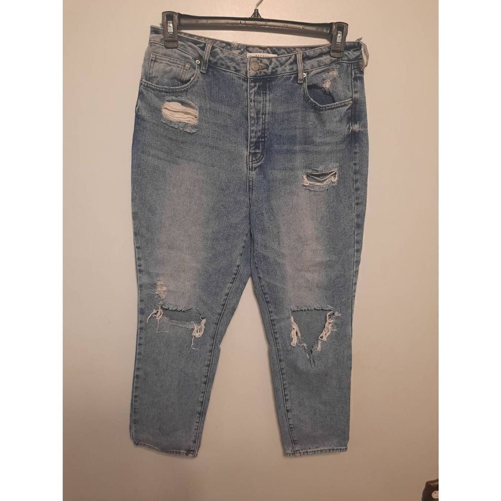 Pacsun Size 31 Destroyed Mom Jeans
